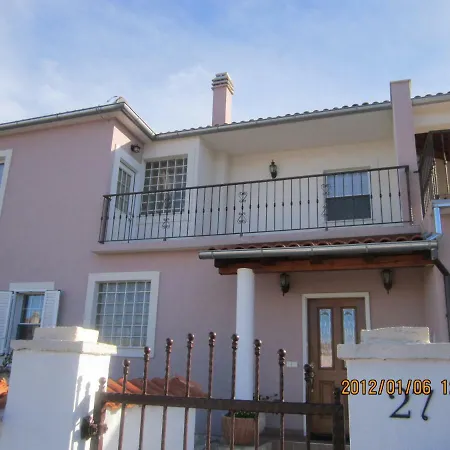 Luxary In Close To Apartment